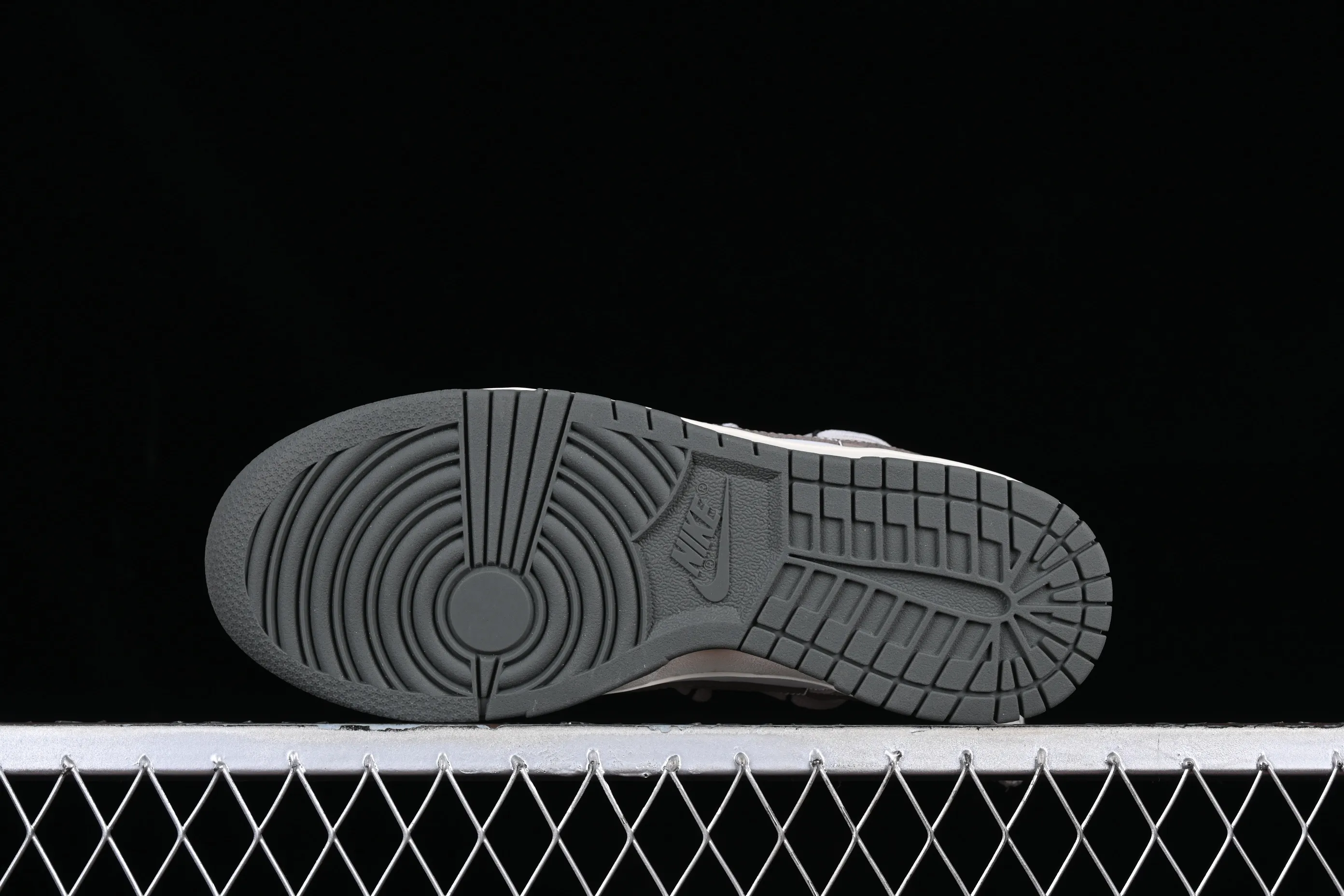All categories Nk SB Dunk series Nk SB Dunk Low low-top sneakers Nk Dunk Low Retro customized version of deconstructed strappy low-top casual sneakers DD1503-117